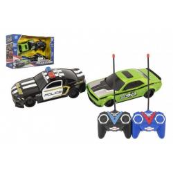 Auto RC 2ks policejní honička plast zelené 18cm na dálk. ovl. na bat. se světlem v krabici 36x22x12